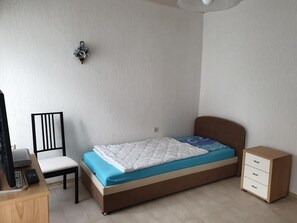 Single Room, Shared Bathroom