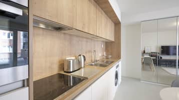 Apartamento conforto | Cozinha americana privada | Geladeira, fogão, cooktop, lava-louças