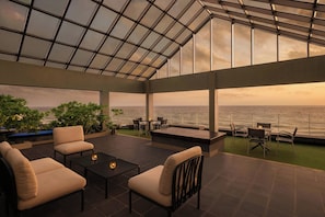Rooftop terrace - Sheraton Kosgoda Turtle Beach Resort (Kosgoda)