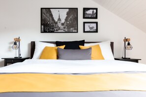 3 chambres, fer et planche à repasser, Wi-Fi, draps fournis