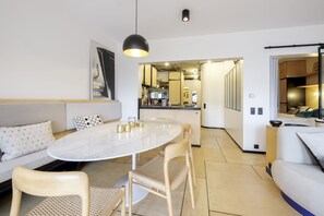 Deluxe appartement | Dineren op de kamer