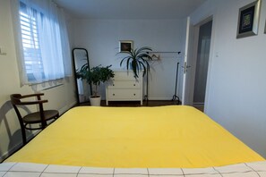 1 bedroom, iron/ironing board, WiFi, bed sheets