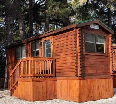 Log Cabin - Williamsburg Pet-Friendly Log Cabin – Heated Pool, Free Game Room, Near Parks