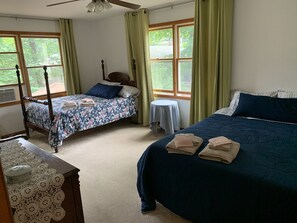 4 bedrooms, free WiFi, bed sheets