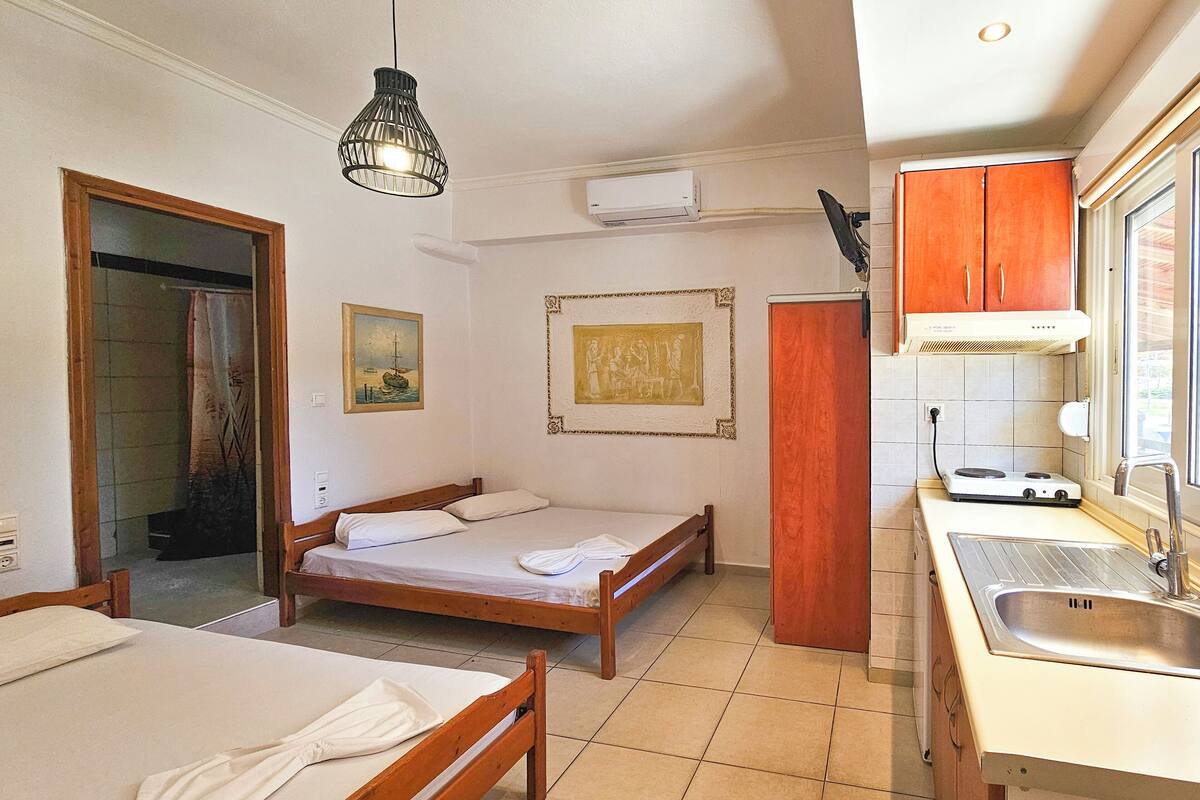 Basic Triple Room