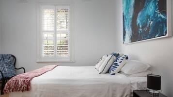 3 bedrooms, desk, iron/ironing board, WiFi