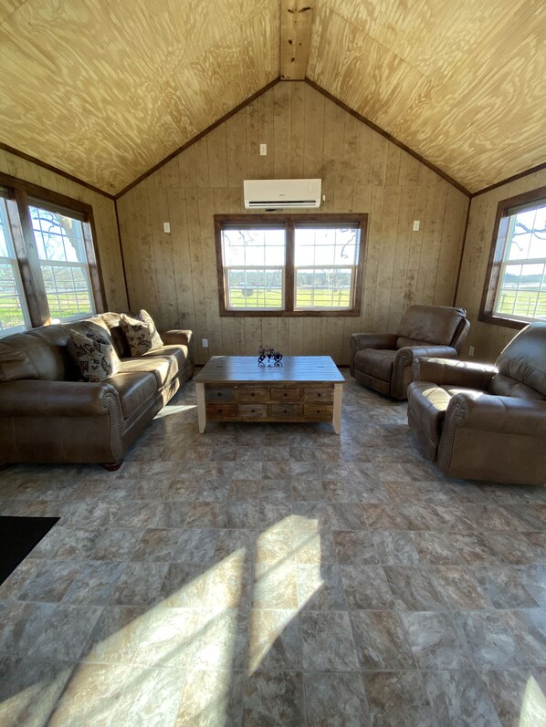 Smart TV, fireplace, DVD player