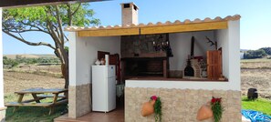 Outdoor dining - RURAL HOUSE TO ENJOY NATURE (Medina-Sidonia)