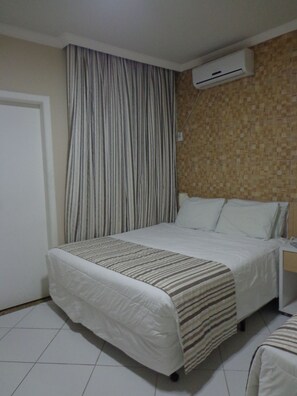 Minibar, free WiFi, bed sheets - Serra Plaza Hotel (Serrinha)
