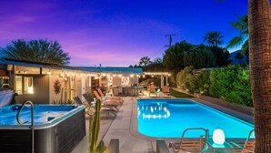 حمّام سباحة مُدفَّأ