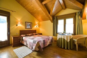 โต๊ะทำงาน, Wi-Fi ฟรี, ผ้าปูที่นอน