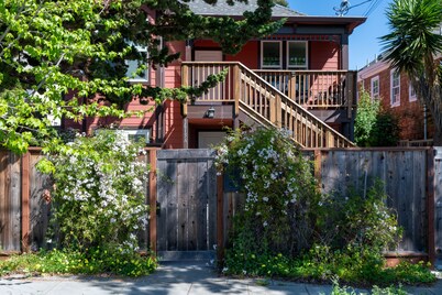Newly rebuit 2 bed 2 bath! Walk to N. Berkeley Bart, Trader Joe's Gourmet Ghetto