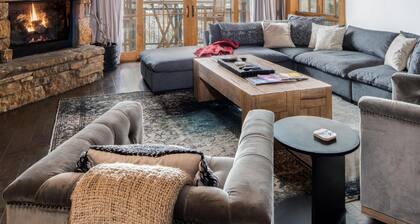 Outpost: Crystal Springs 405 - Ski-In/Ski-Out!