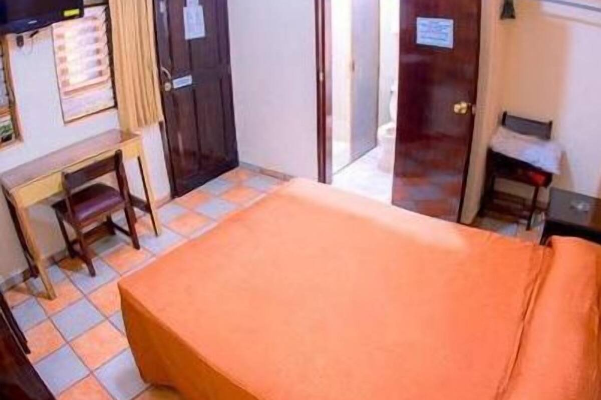 down duvets, desk, free wifi