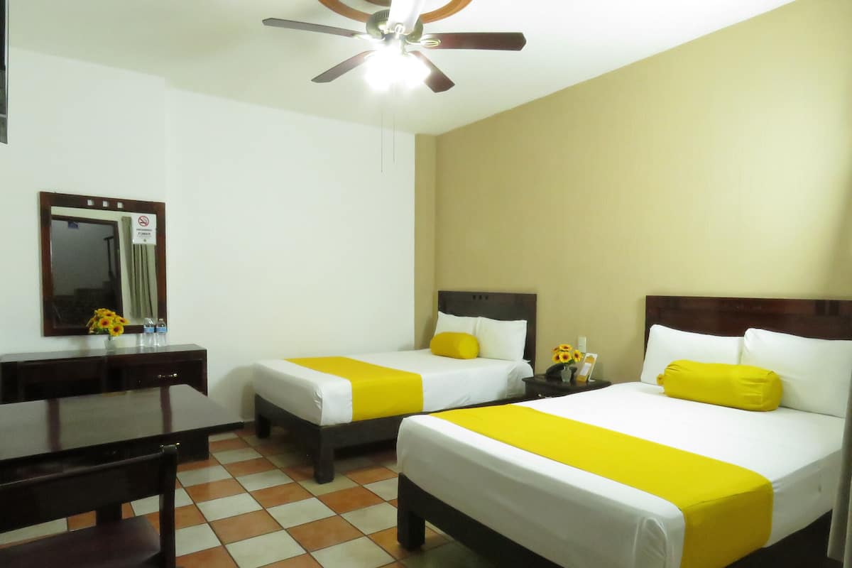 Down duvets, desk, free WiFi