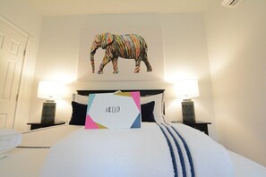 2 bedrooms, desk, iron/ironing board, free WiFi - 🎖The Ashmont Apartment - Close to Subway & Downtown Boston🎖 (Boston)