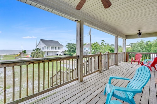 Beachfront cottage with pool perfect for families