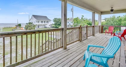 Beachfront cottage with pool perfect for families