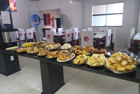 Tägliches inbegriffenes Frühstücksbuffet