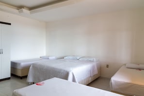 Premium bedding, free WiFi, bed sheets - OYO Morumbi Hotel (Itapetinga)