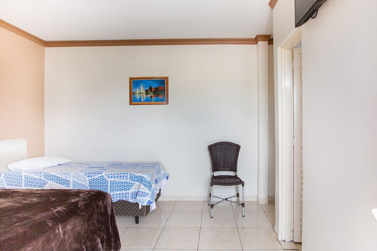 triple room, 3 single beds | minibar, desk, free wifi, bed sheets