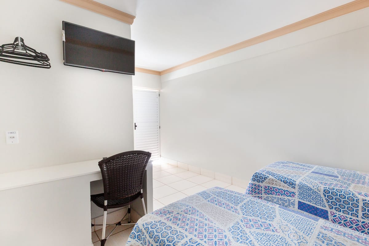 twin room | minibar, desk, free wifi, bed sheets