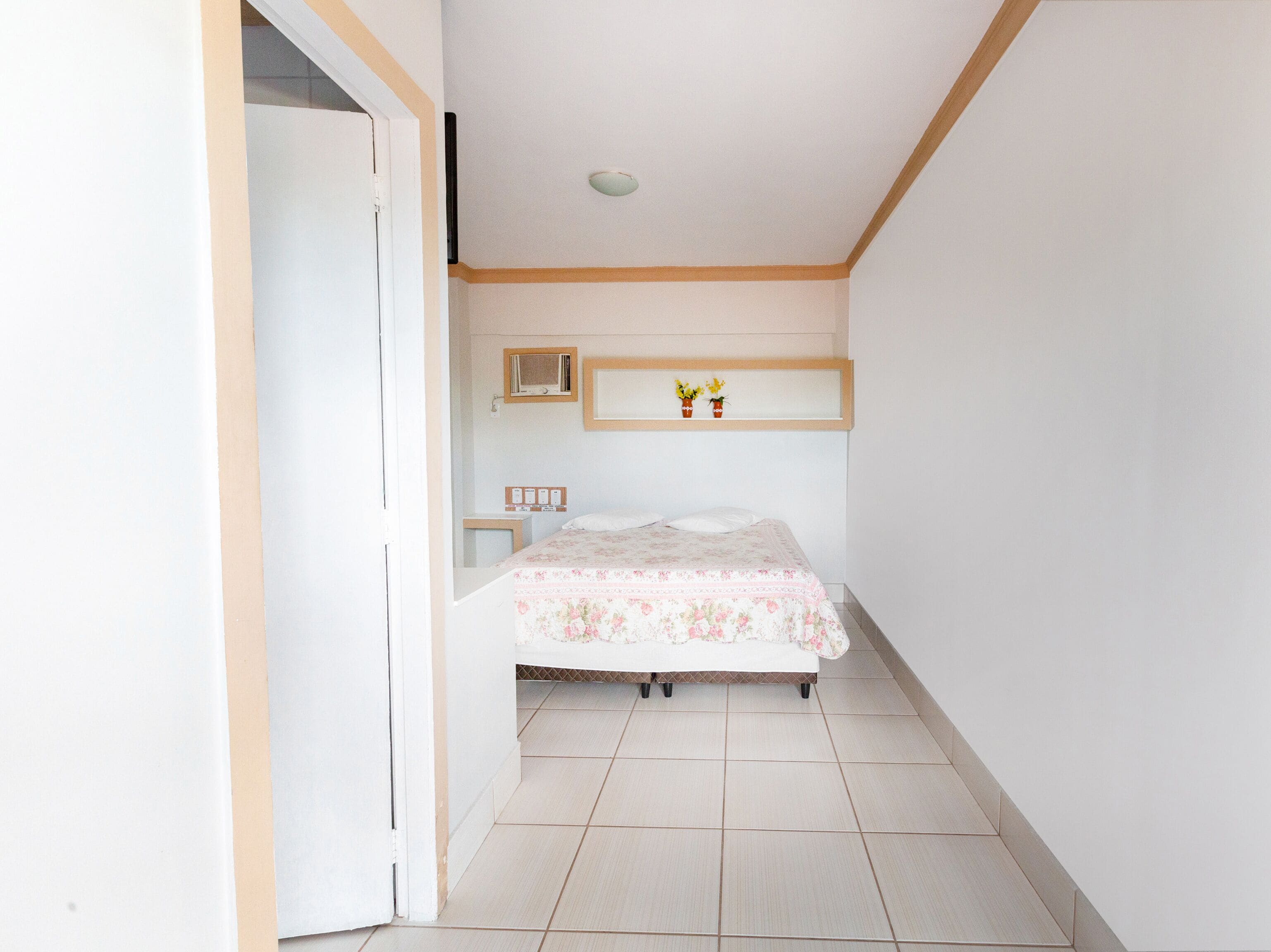 double room | minibar, desk, free wifi, bed sheets