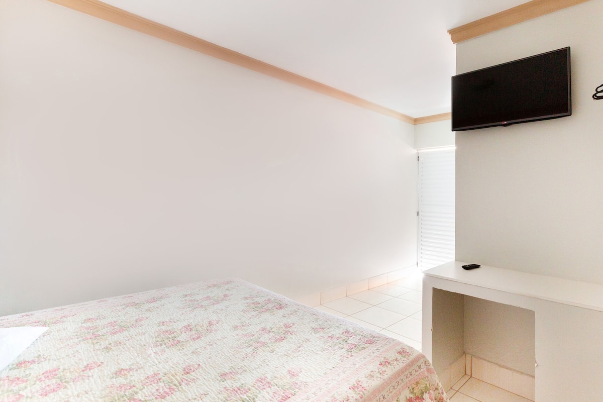 double room | minibar, desk, free wifi, bed sheets