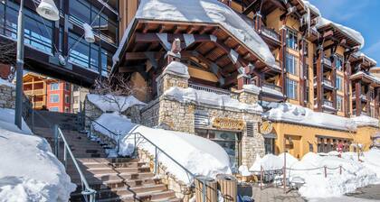 Updated Village Overlook w/ Gondola Access, Spa, Pool & More! 425
