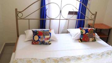 8 makuuhuonetta, Wi-Fi, vuodevaatteet