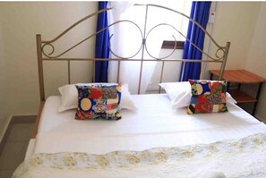 8 habitaciones, wifi y ropa de cama