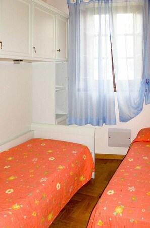 2 camere, ferro/asse da stiro, culla da viaggio, Wi-Fi gratuito