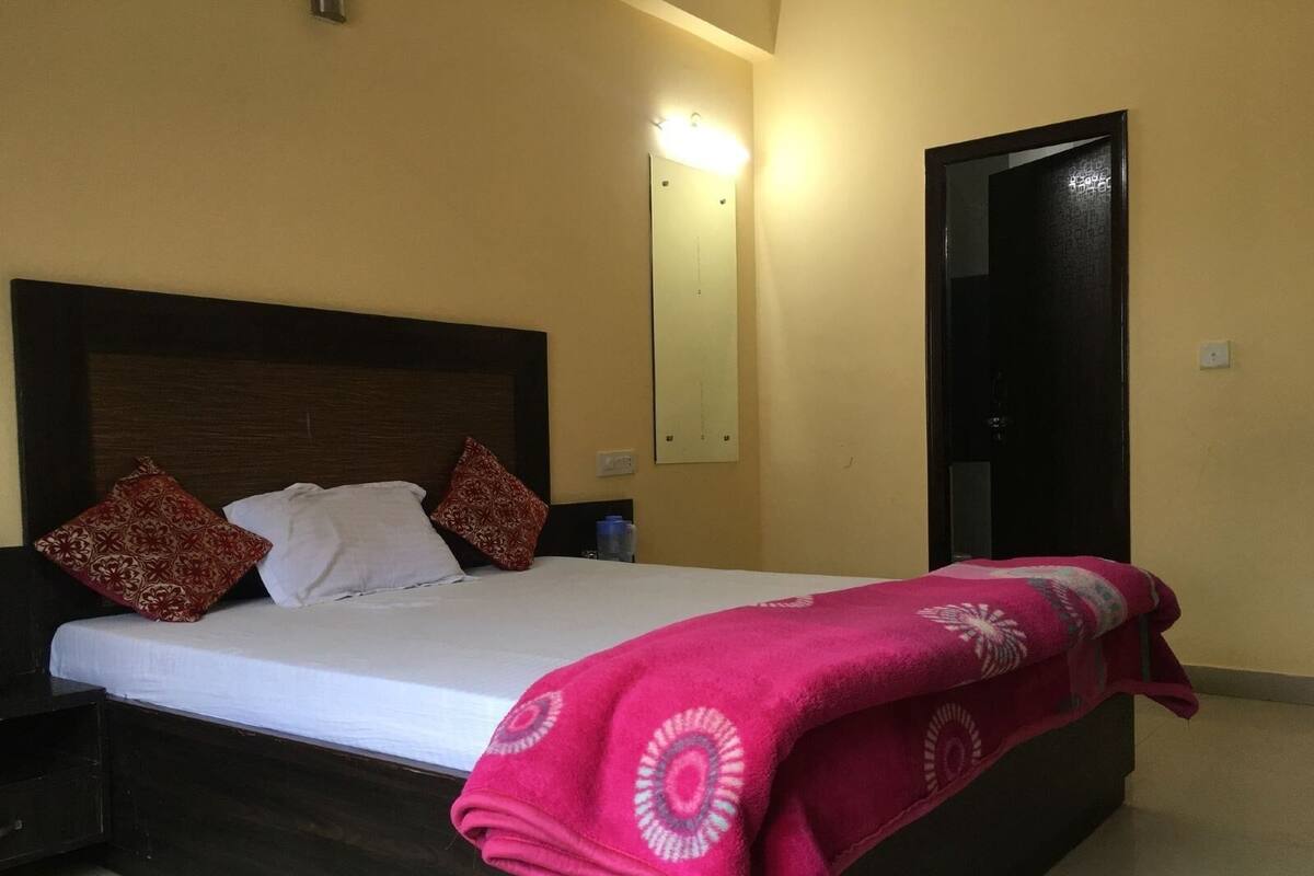 Standard Double Room | Individually furnished, free WiFi