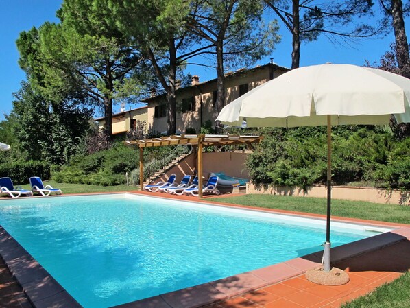 Pool - Nice apartment in villa for 4 people with WIFI, pool, TV, patio, pets allowed and panoramic view (Montespertoli)