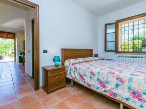 1 bedroom, travel crib, free WiFi - Nice apartment in villa for 4 people with WIFI, pool, TV, patio, pets allowed and panoramic view (Montespertoli)