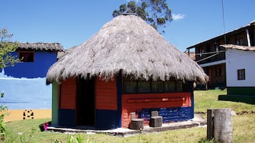 Cabin, 5 Bedrooms, Non Smoking, Mountain View | Hypo-allergenic bedding, down comforters, desk, laptop workspace