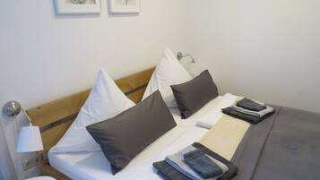 2 bedrooms, free WiFi, bed sheets