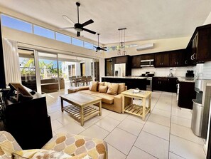 تلفزيون ذكي، كُتُب