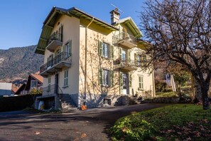 Exterior - Lovely large apartment great views (Passy)