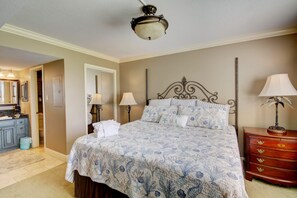 2 slaapkamers, een strijkplank/strijkijzer, gratis wifi, beddengoed