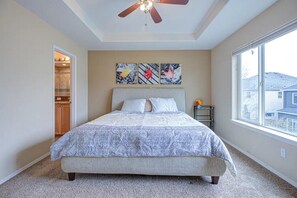 3 chambres, bureau, fer et planche à repasser, Wi-Fi gratuit