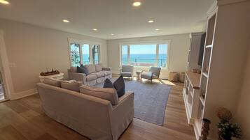 Smart-TV, Videospiele, DVD-Player, Bücher