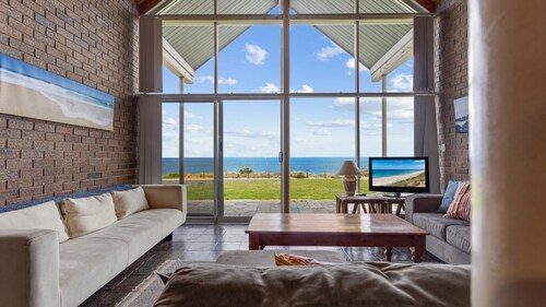 South Beach House - 11 Gold Coast Drive