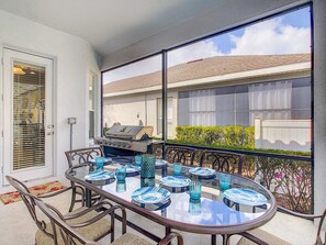 Outdoor dining - Pool heat in rental rate !! PRIVATE pool/spa, 6 resort pools, whole house DVR (Kissimmee)