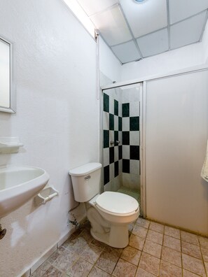 Ducha, toallas, jabón