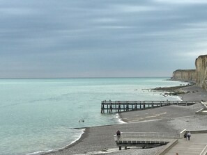 Utsikt mot strand/hav