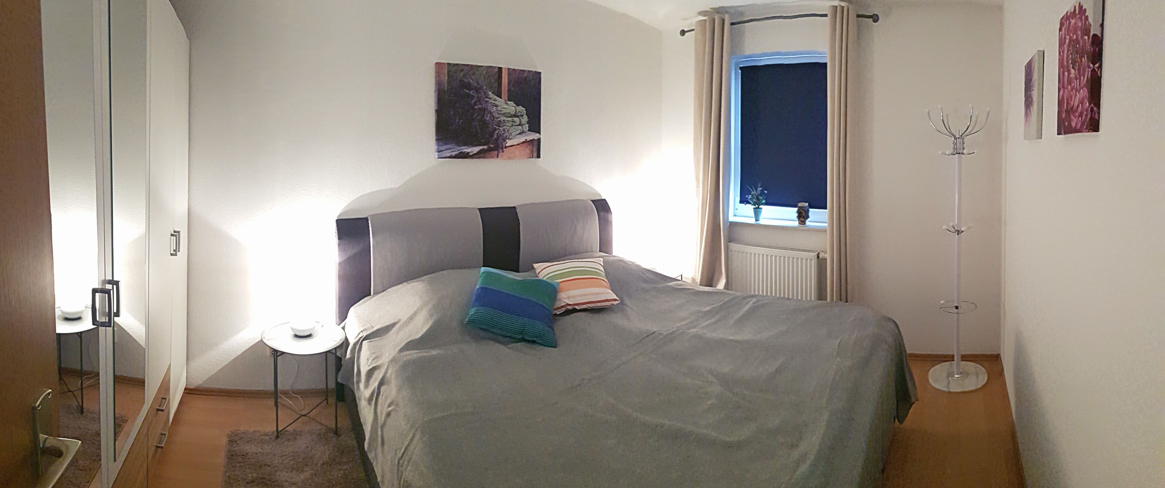 2 habitaciones, tabla de planchar con plancha y cuna de viaje 