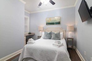 3 Schlafzimmer, Schreibtisch, Bügeleisen/Bügelbrett, kostenloses WLAN