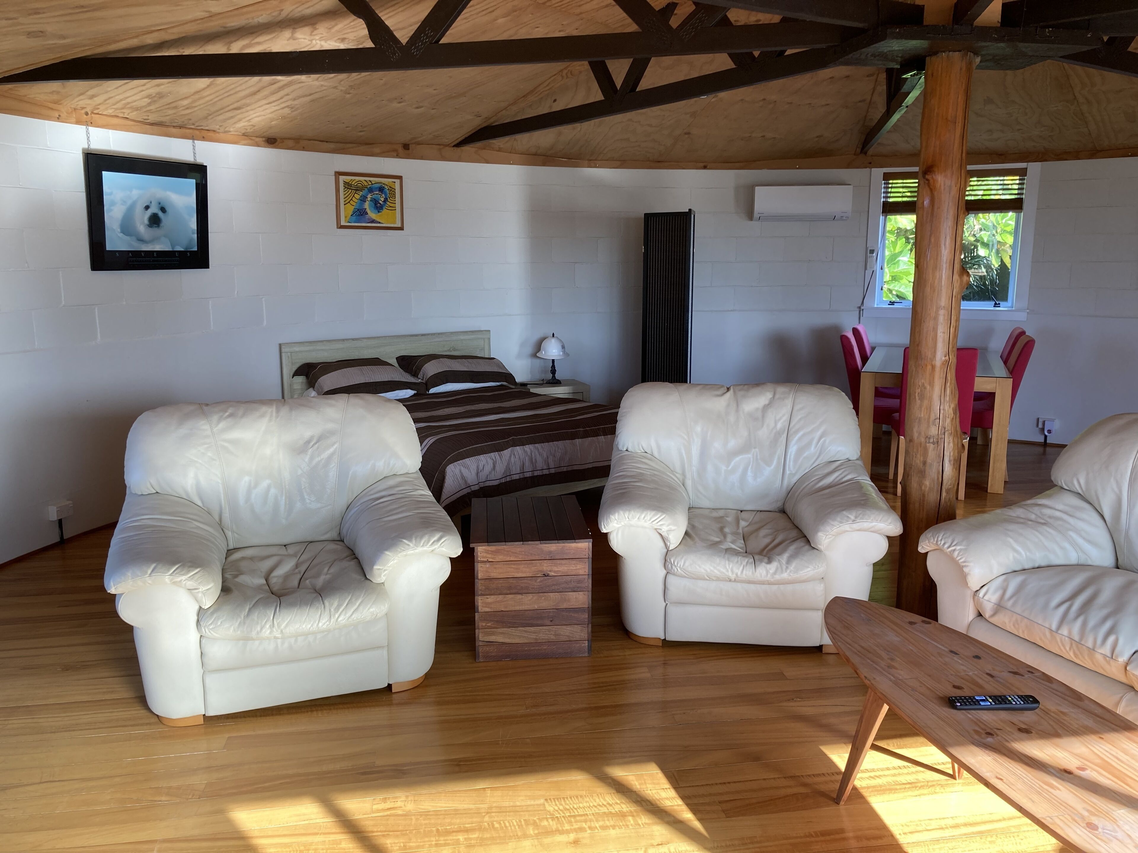 1 soverom, strykejern/-brett, wi-fi (inkludert) og sengetøy