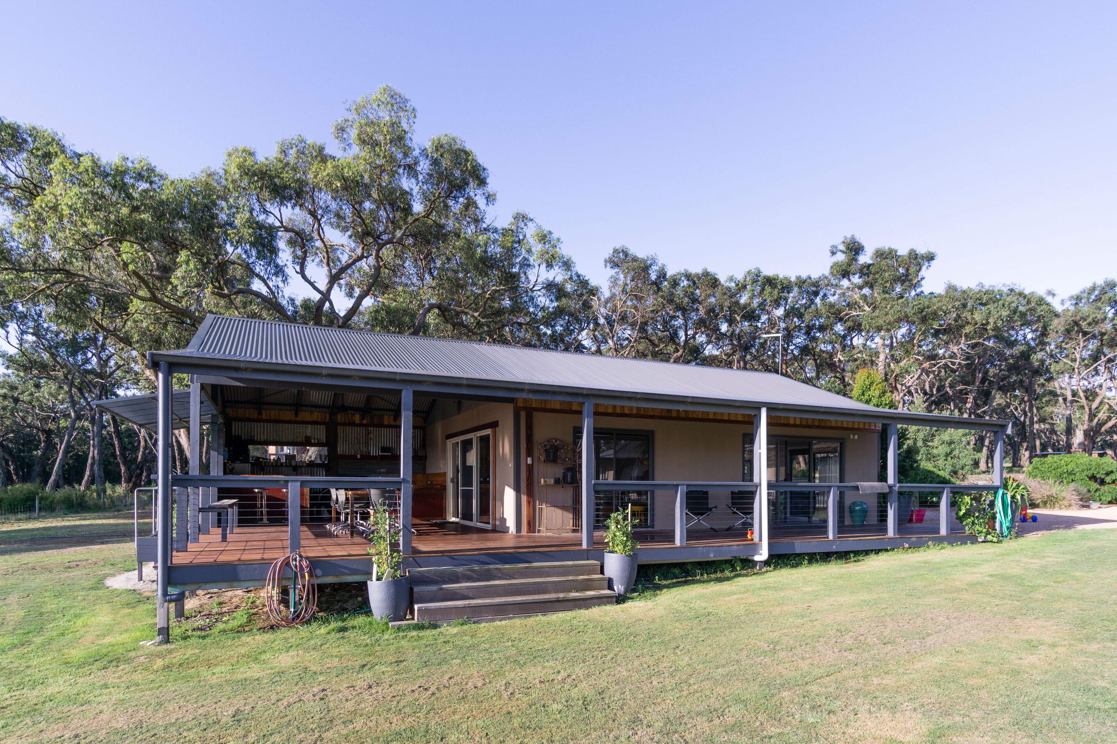 Studio 165\/Hidden Gem on 50 Acres with Bay views